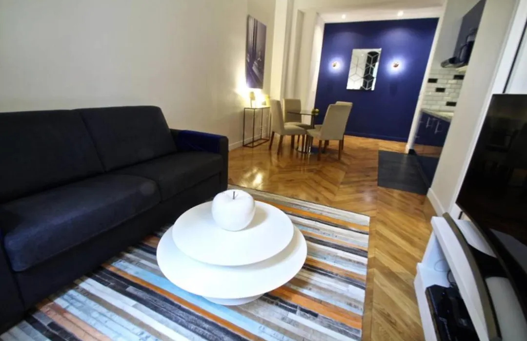 Apartment Near Montmartre-1