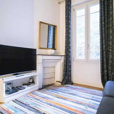 Apartment Near Montmartre-2