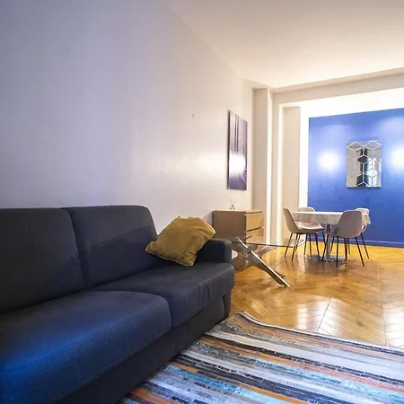 Apartment Near Montmartre-3